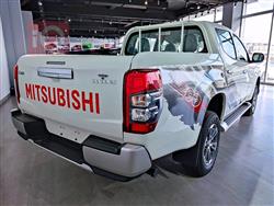 میتسوبیشی L200